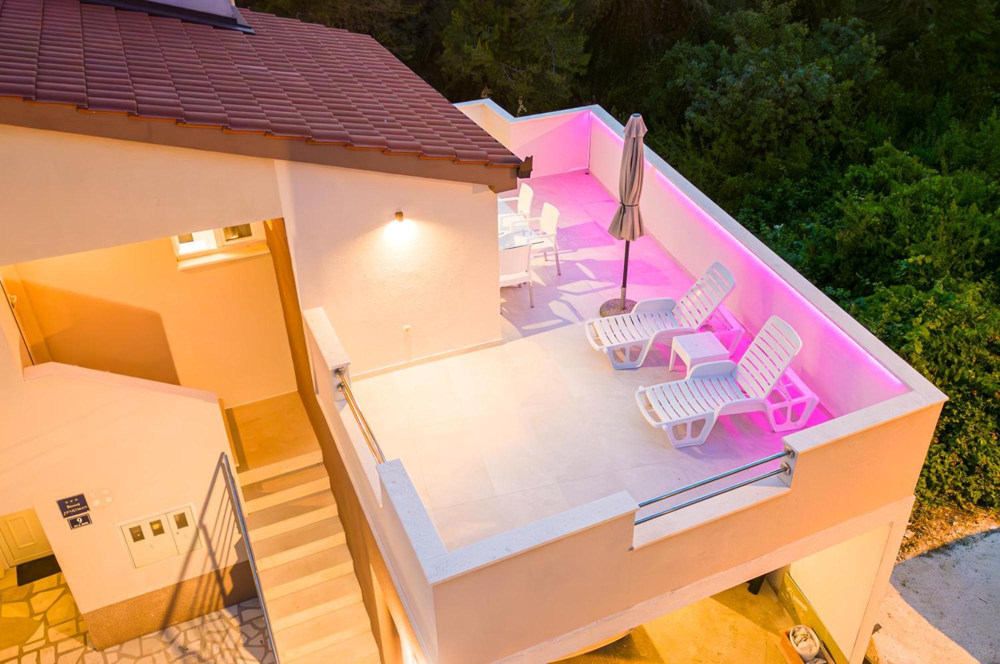 Bruno'S Poolside Apartments - Near Beach Trogir Exterior foto